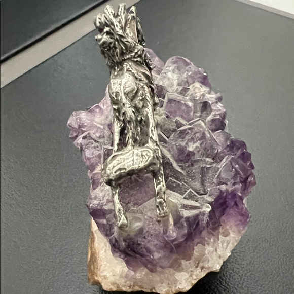 Amethyst Crystal with Indian and Horse Figurine - Picture 4 of 6